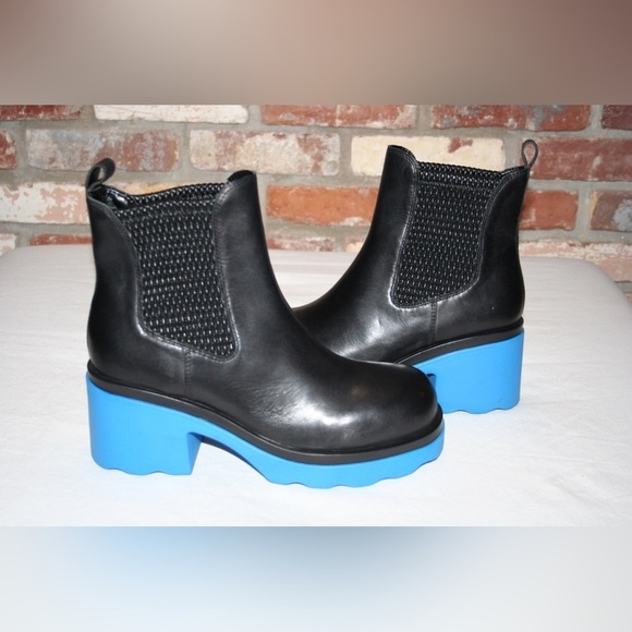 Aerosoles Women’s Black & Blue Blaine Ankle Boots Size 10.5 - Picture 2 of 7